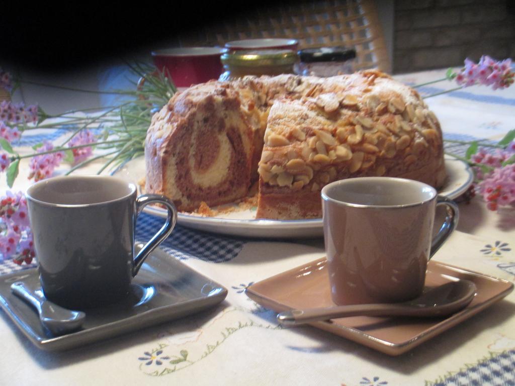 Casa Balducci Bed&Breakfast Mercatello sul Metauro Екстериор снимка